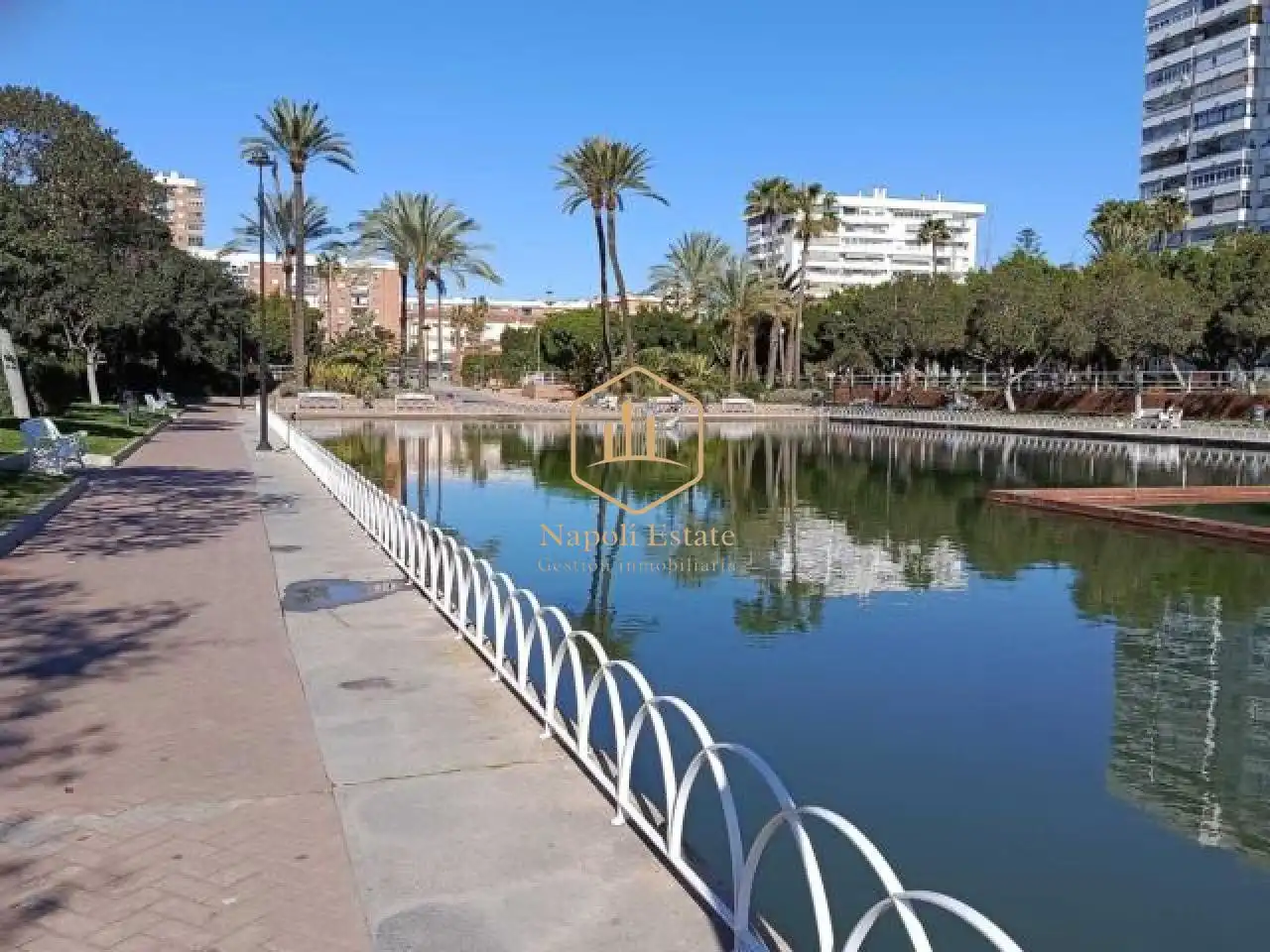 Außenansicht von Wohnung zur Miete in Carretera de Cádiz