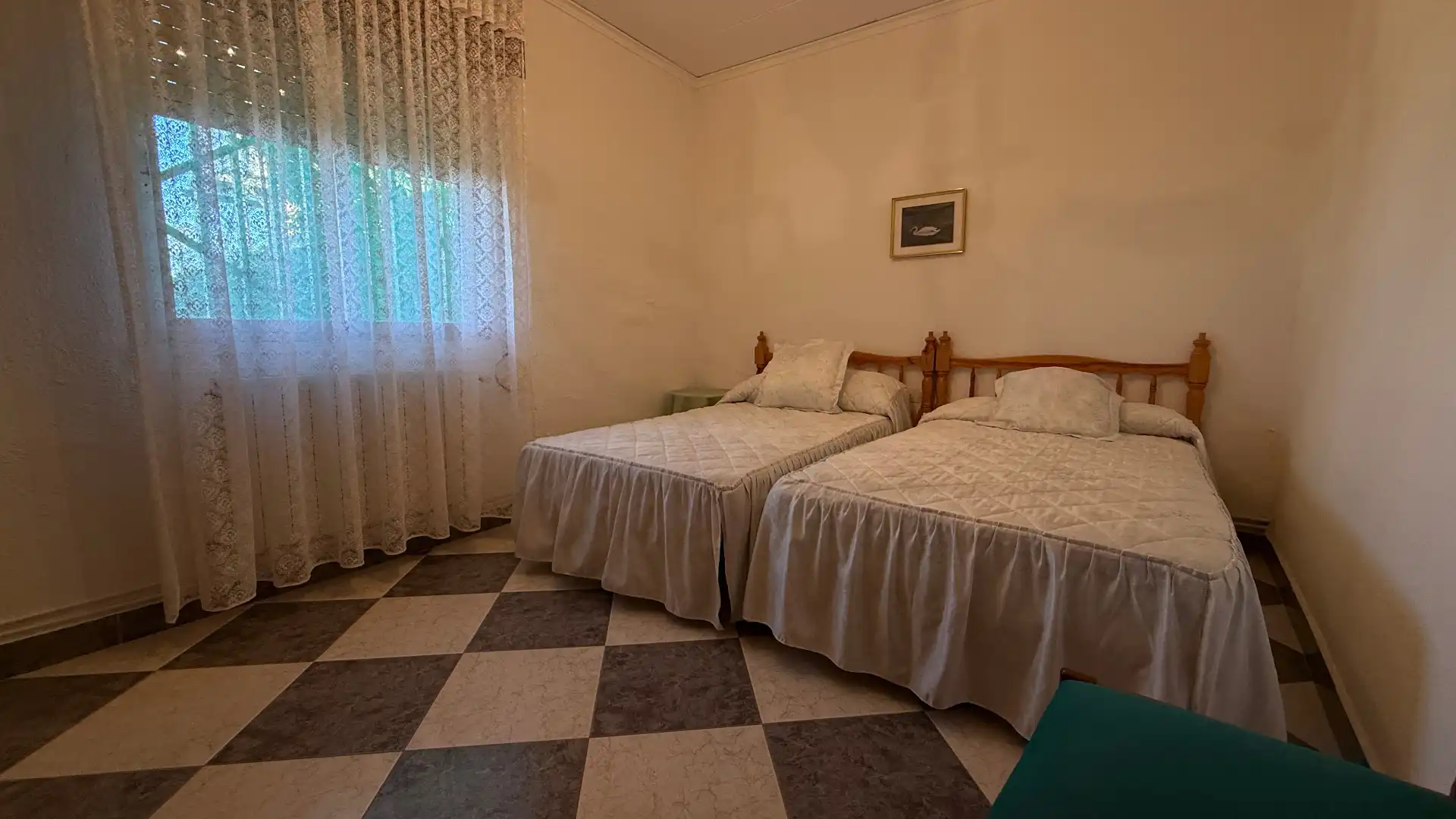 Dormitori de Casa o xalet en venda en Barrax amb Calefacció, Piscina i Moblat