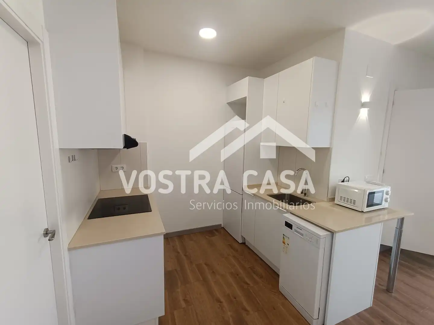 Commercial properties for rent in SALVADOR DALI , -1, Los Felipes - Corral de Carmelo