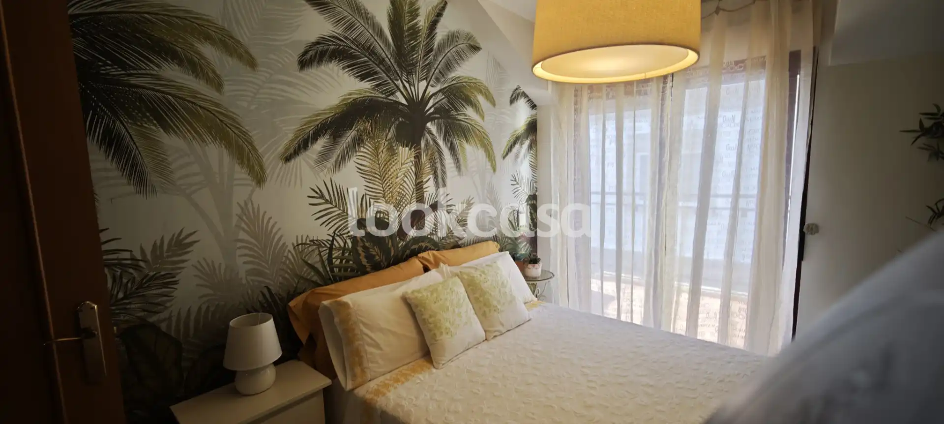 Habitación de Ático en venta en Sanxenxo con Calefacción, Parquet y Terraza