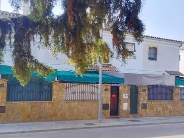 Adosado con jardín en venta en Picadueñas