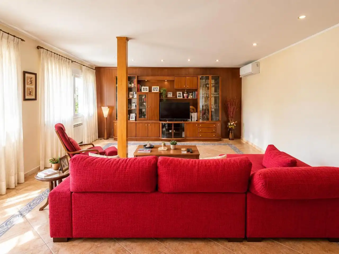 Sala d'estar de Casa o xalet en venda en Galapagar amb Aire condicionat, Calefacció i Jardí privat