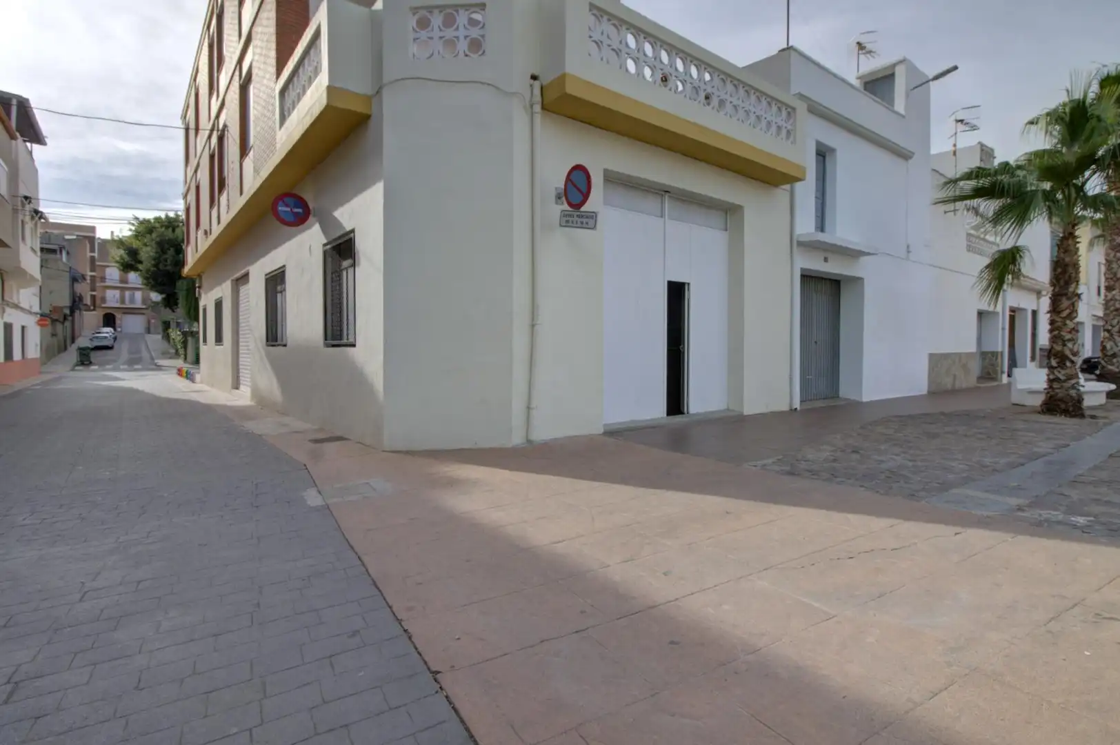 Vista exterior de Local de alquiler en Almenara