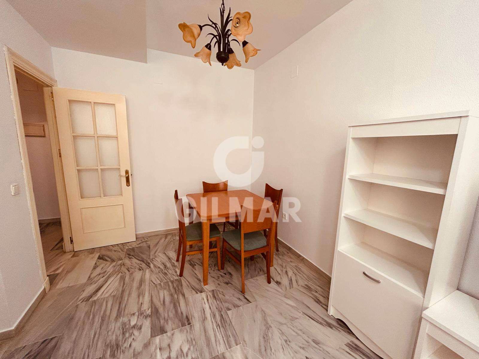 Comedor de Piso de alquiler en  Cádiz Capital con Amueblado