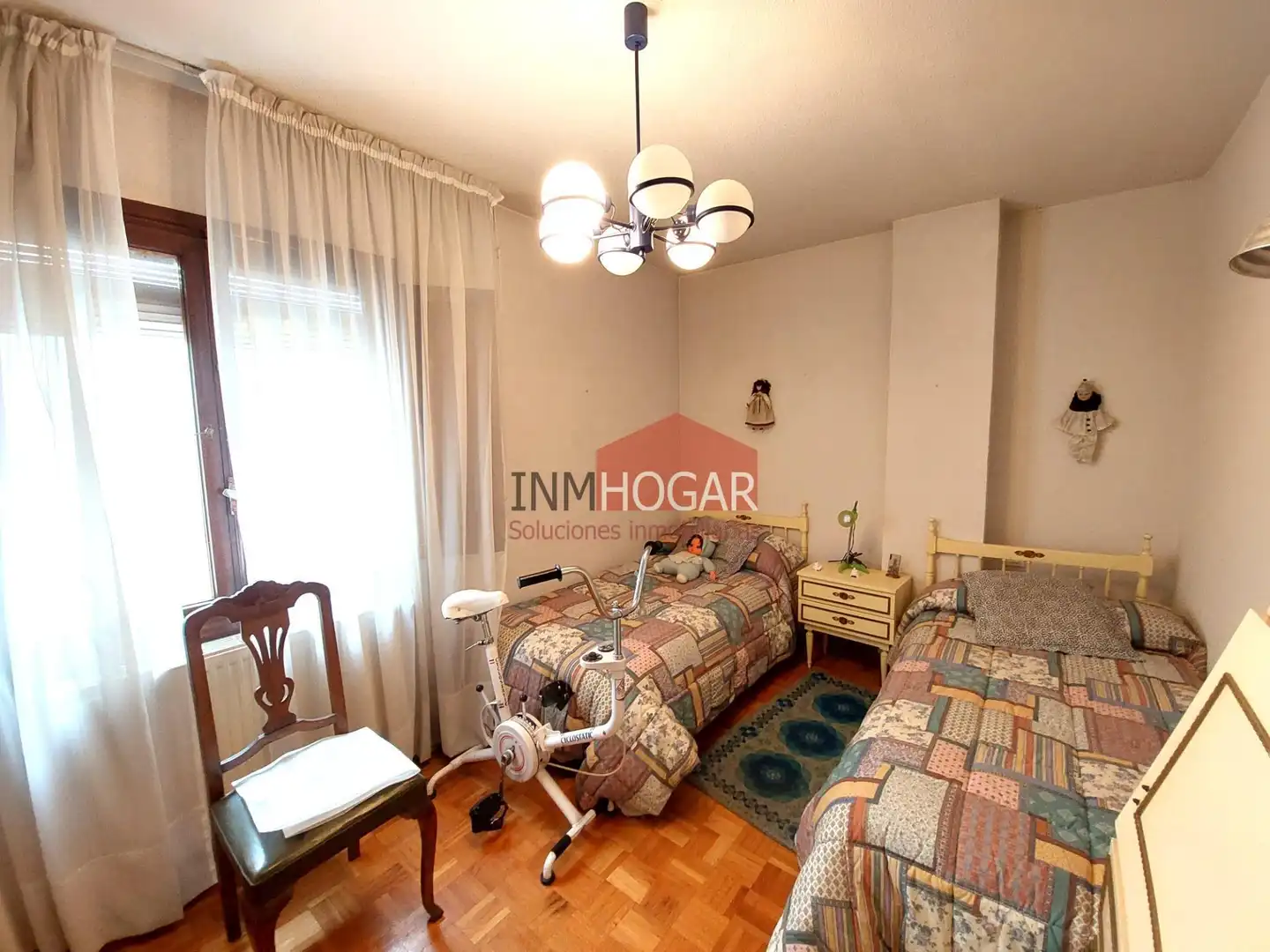 Habitación de Piso en venta en Arévalo con Calefacción, Parquet y Amueblado