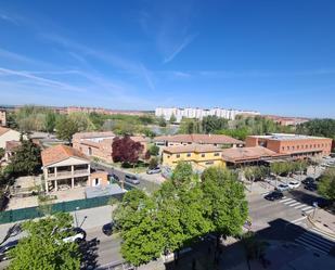 Vista exterior de Àtic en venda en Laguna de Duero amb Terrassa i Balcó