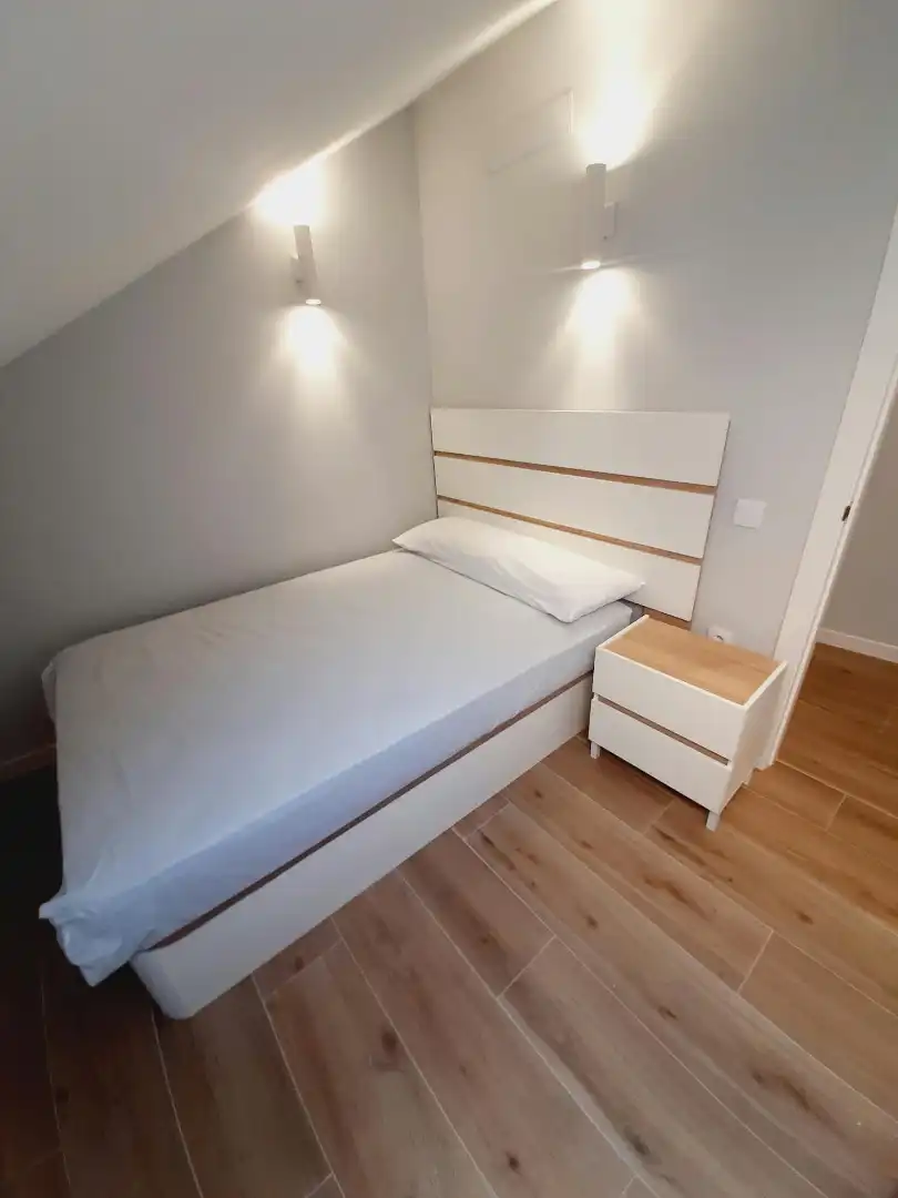 Habitación de Apartamento de alquiler en Úbeda con Aire acondicionado y Amueblado