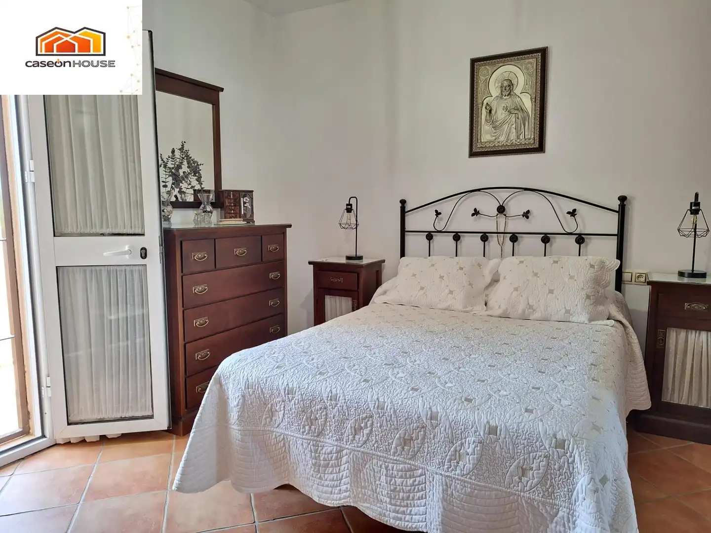 Dormitori de Casa o xalet en venda en Chiclana de la Frontera amb Jardí privat