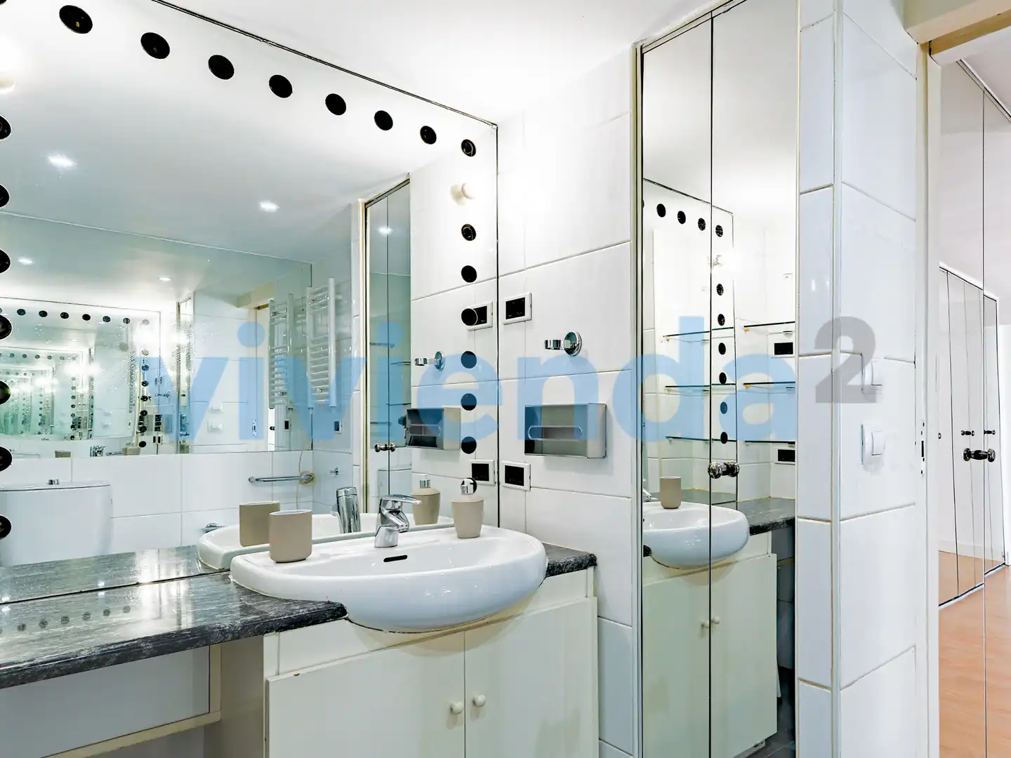 Badezimmer von Wohnung zur Miete in Madrid mit Heizung und Balkon