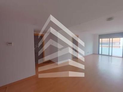 Living room of Flat for sale in Sitges  with Air Conditioner, Heating and Parquet flooring