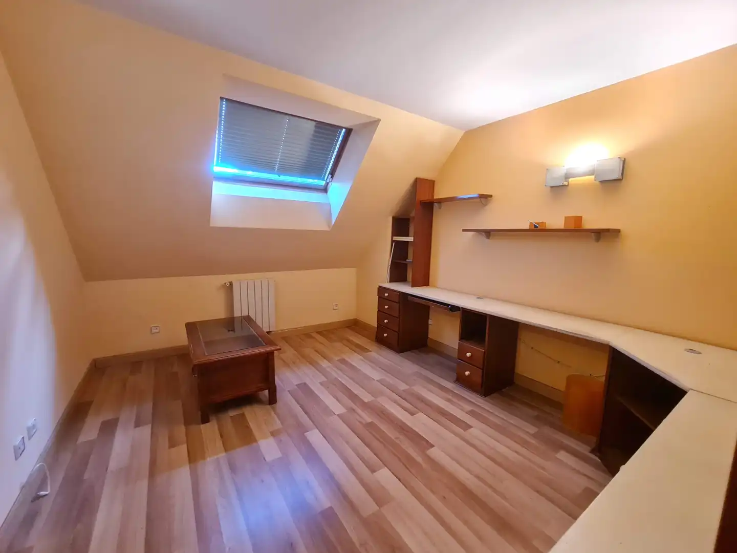 Casa aparellada amb piscina en venda a Calle Záncara, imagen 32