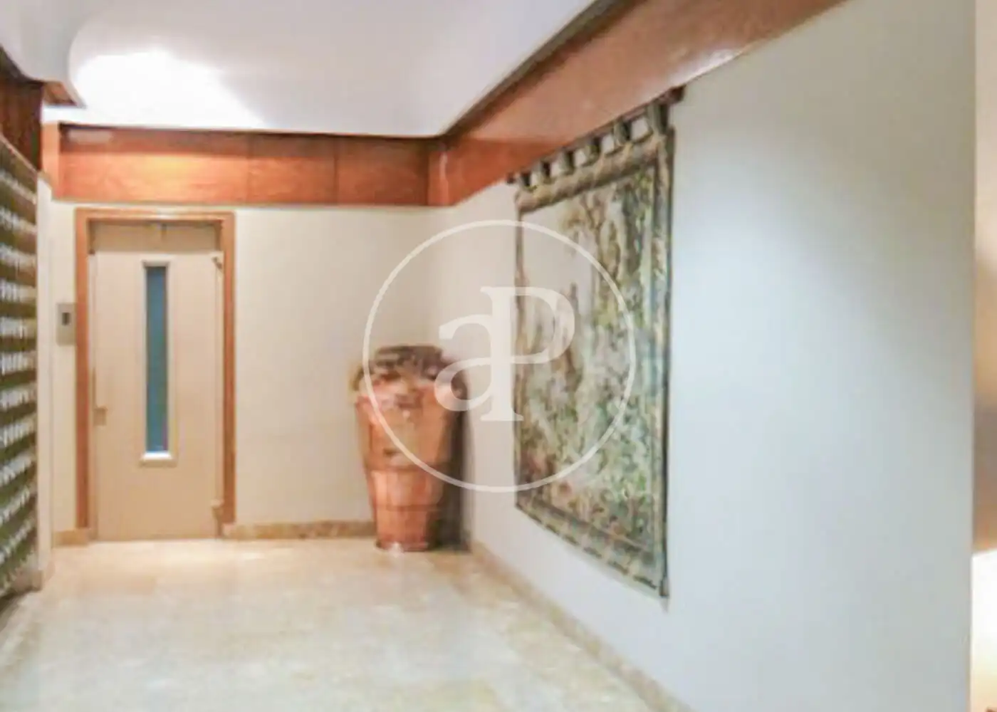 Wohnung zum Verkauf in Madrid mit Klimaanlage, Heizung und Terrasse
