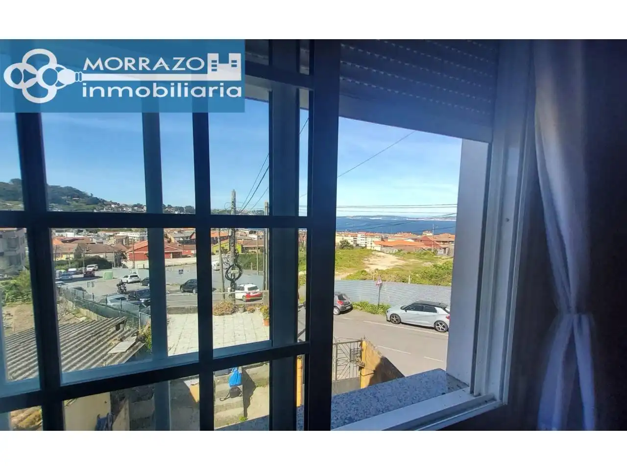 Vista exterior de Casa o xalet en venda en Bueu amb Calefacció, Parquet i Moblat