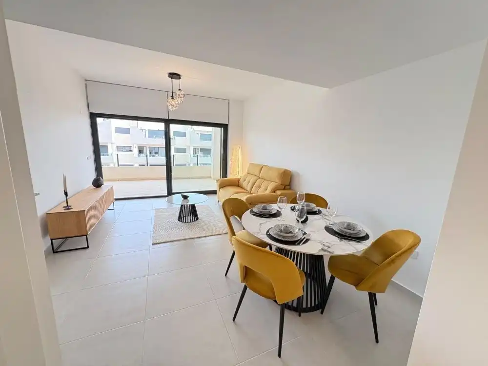 Apartamento con piscina en venta en Orihuela Costa, imagen 4