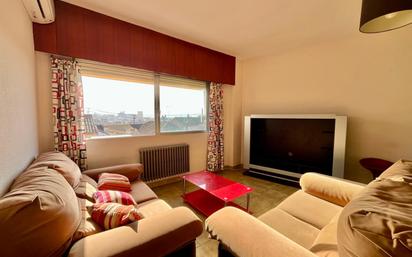 Living room of Attic for sale in  Granada Capital  with Air Conditioner, Heating and Community pool