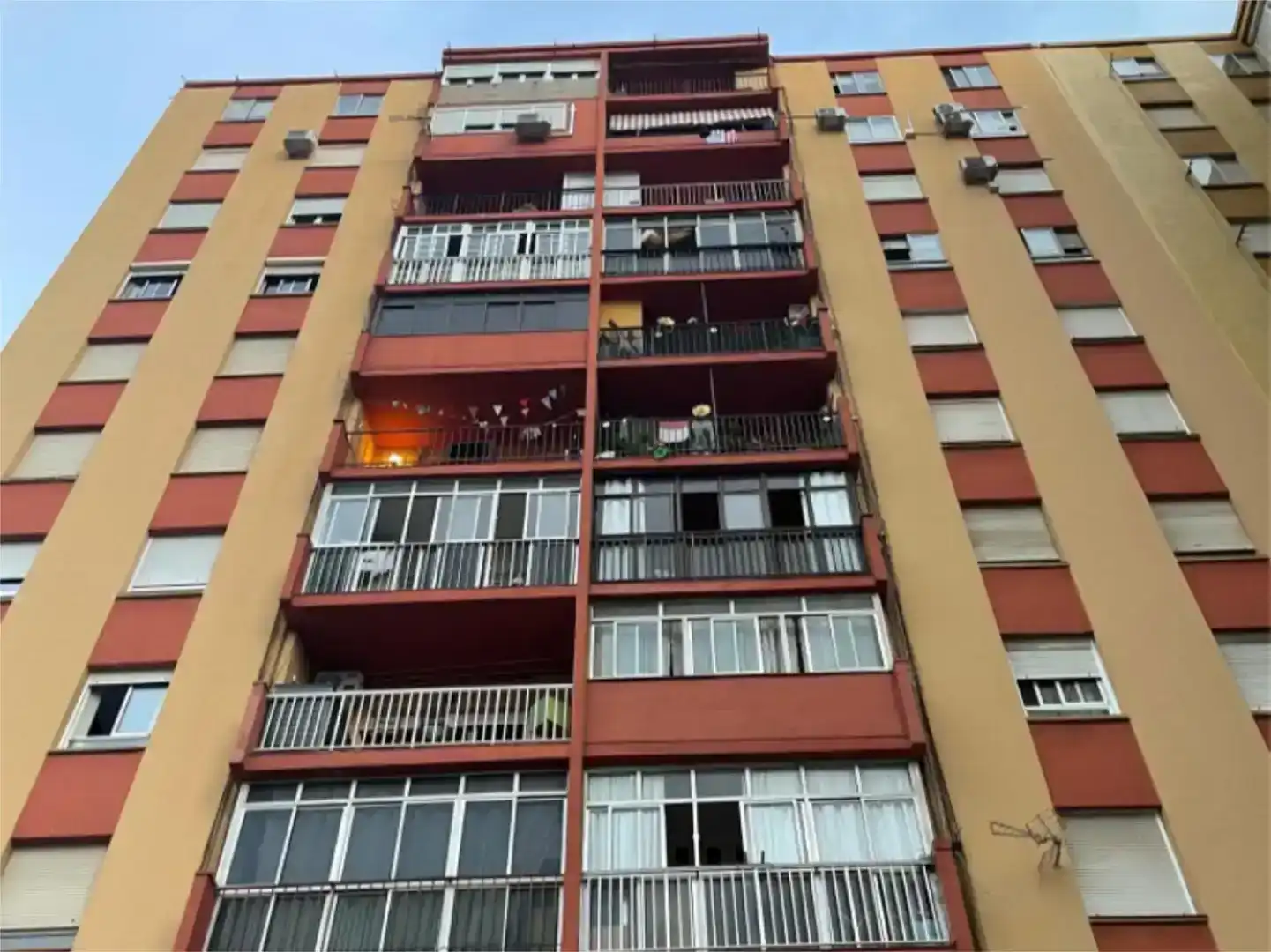 Vista exterior de Apartamento en venta en Algeciras con Aire acondicionado, Parquet y Amueblado