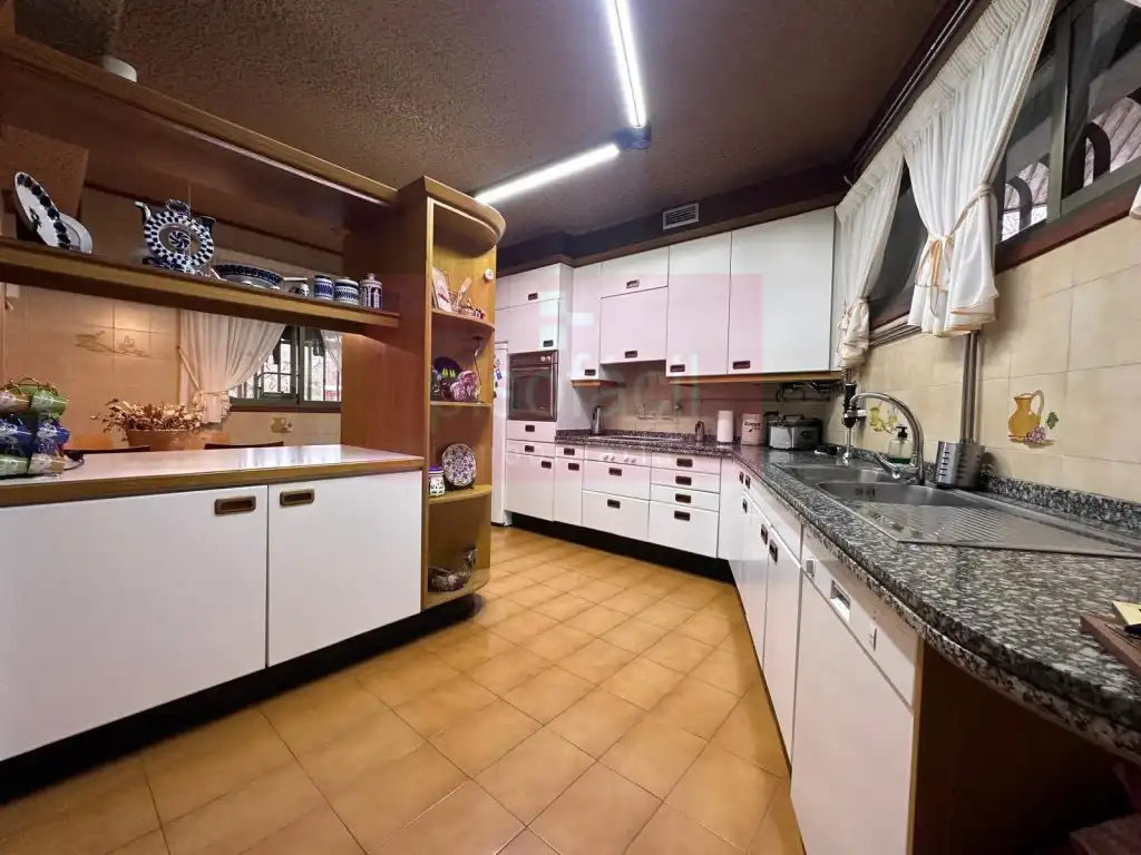 Cuina de Casa o xalet en venda en Lugo