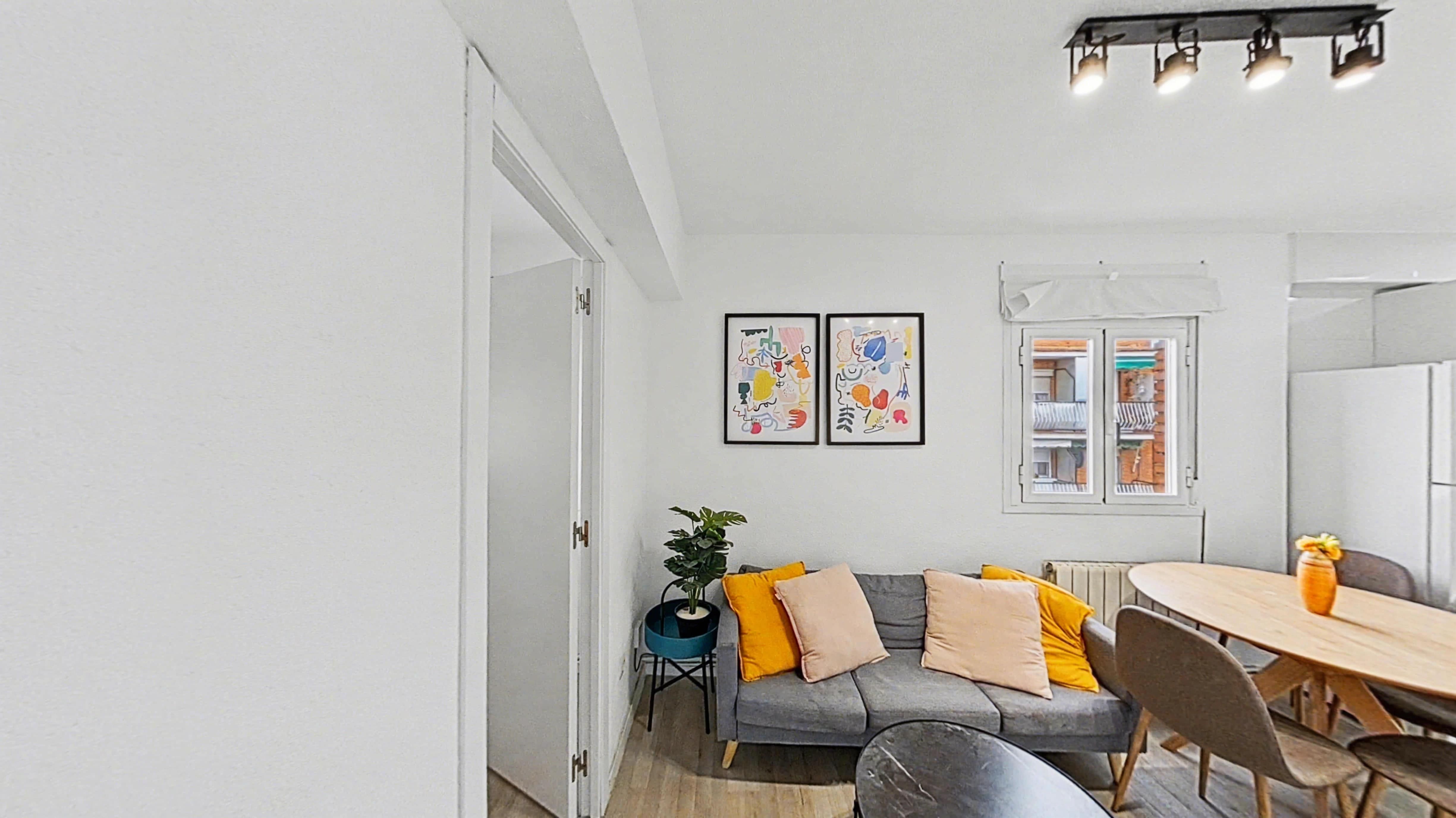 Living room of Flat to rent in  Madrid Capital  with Heating, Furnished and Oven