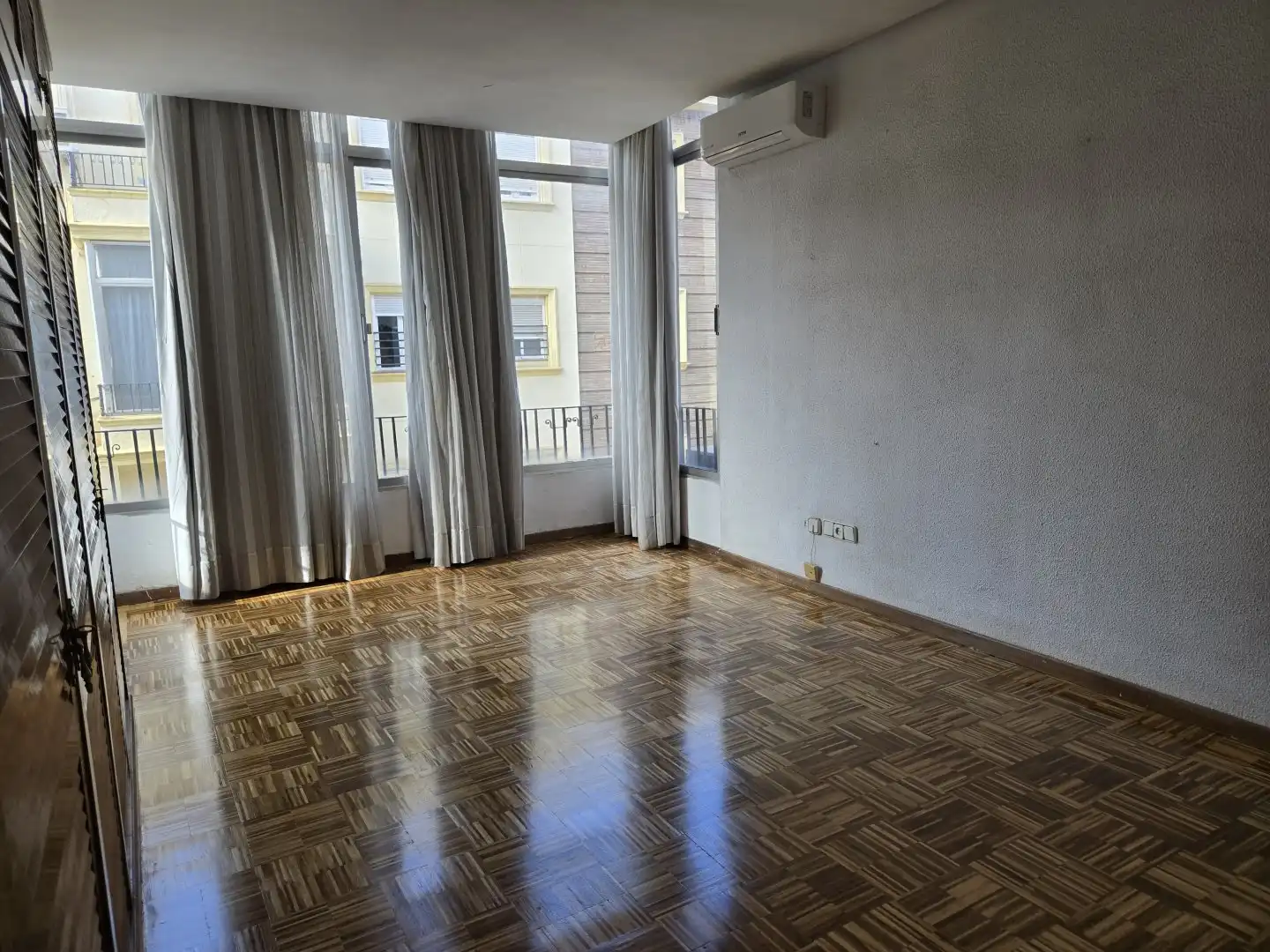 Sala de estar de Piso en venta en  Sevilla Capital con Aire acondicionado, Calefacción y Trastero