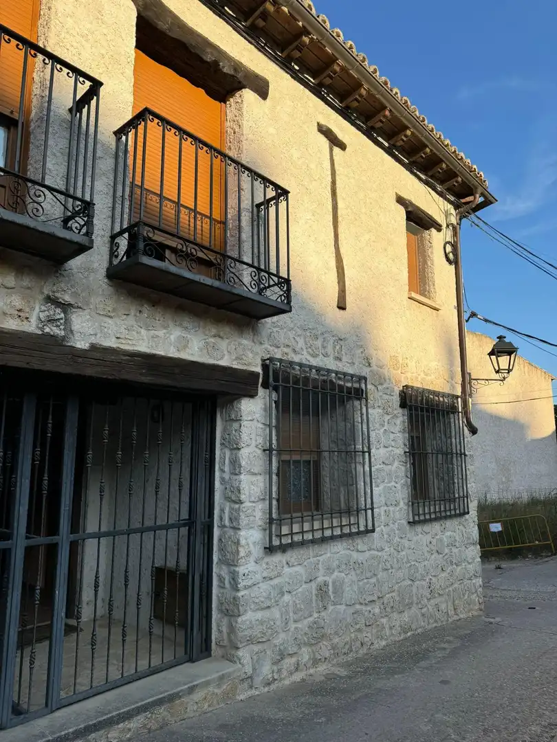 Exterior view of Detached homes for sale in Alocén  with Heating, Storage room and Balcony