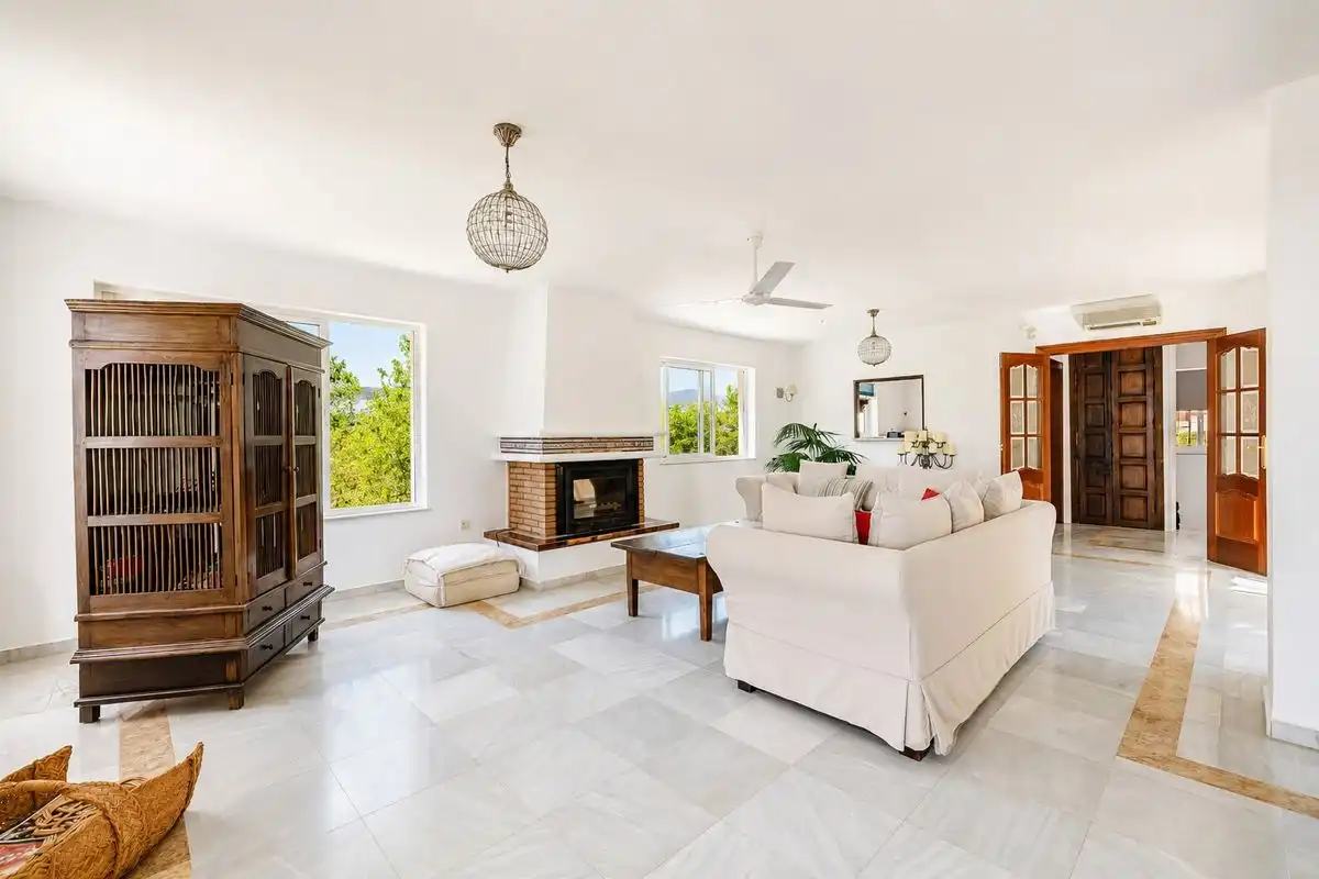 Sala de estar de Casa o chalet en venta en Benalmádena con Aire acondicionado, Calefacción y Jardín privado