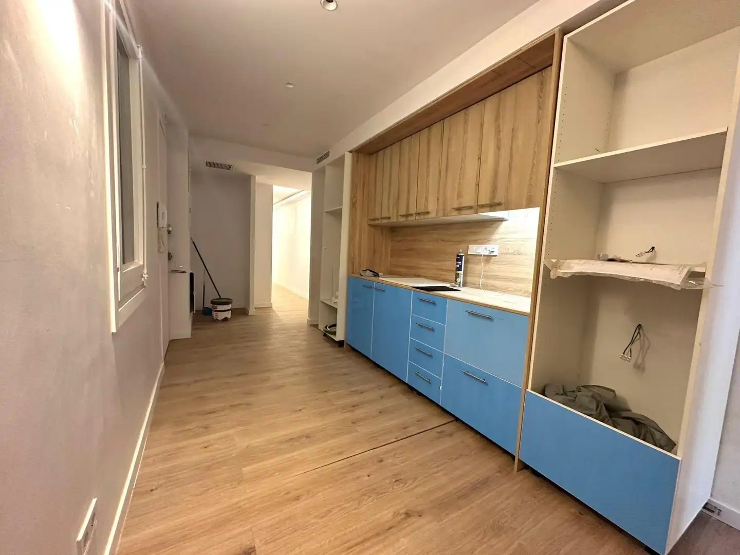 Cuina de Apartament en venda en Barcelona amb Aire condicionat