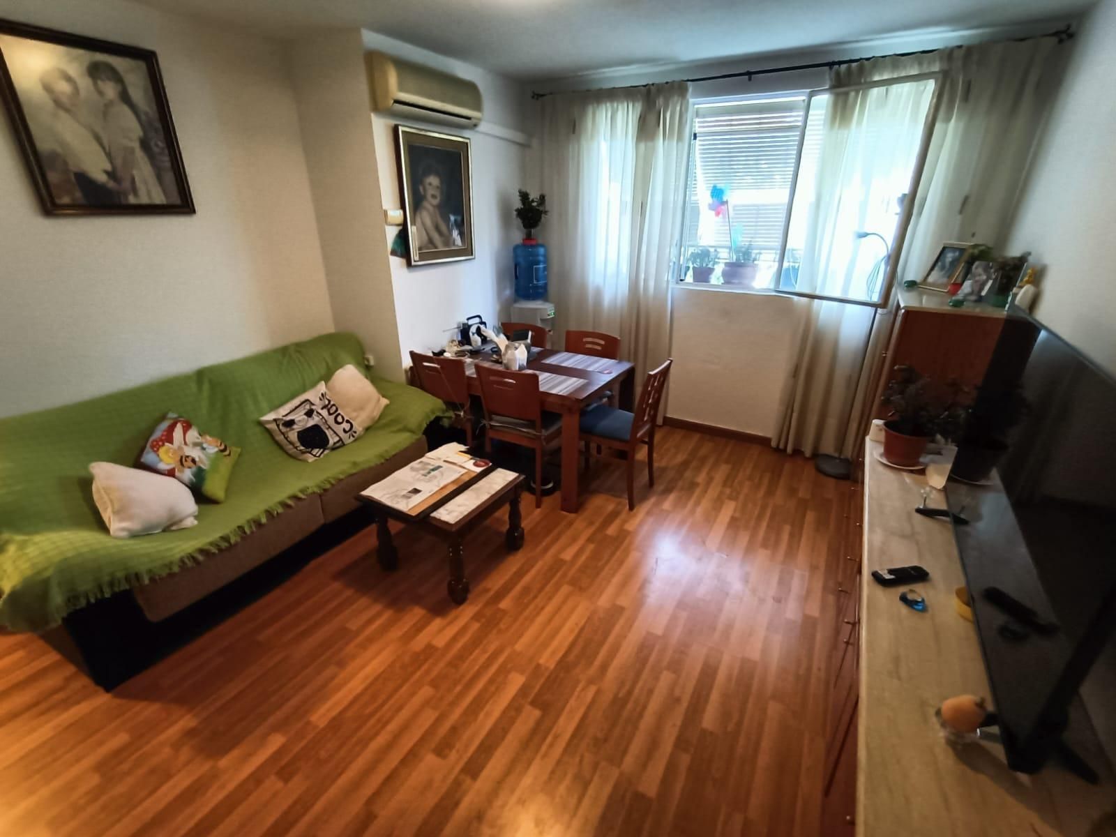Living room of Flat for sale in Badia del Vallès  with Air Conditioner, Balcony and Alarm