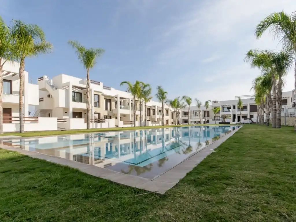 Piscina de Casa o xalet en venda en Torrevieja amb Aire condicionat i Piscina