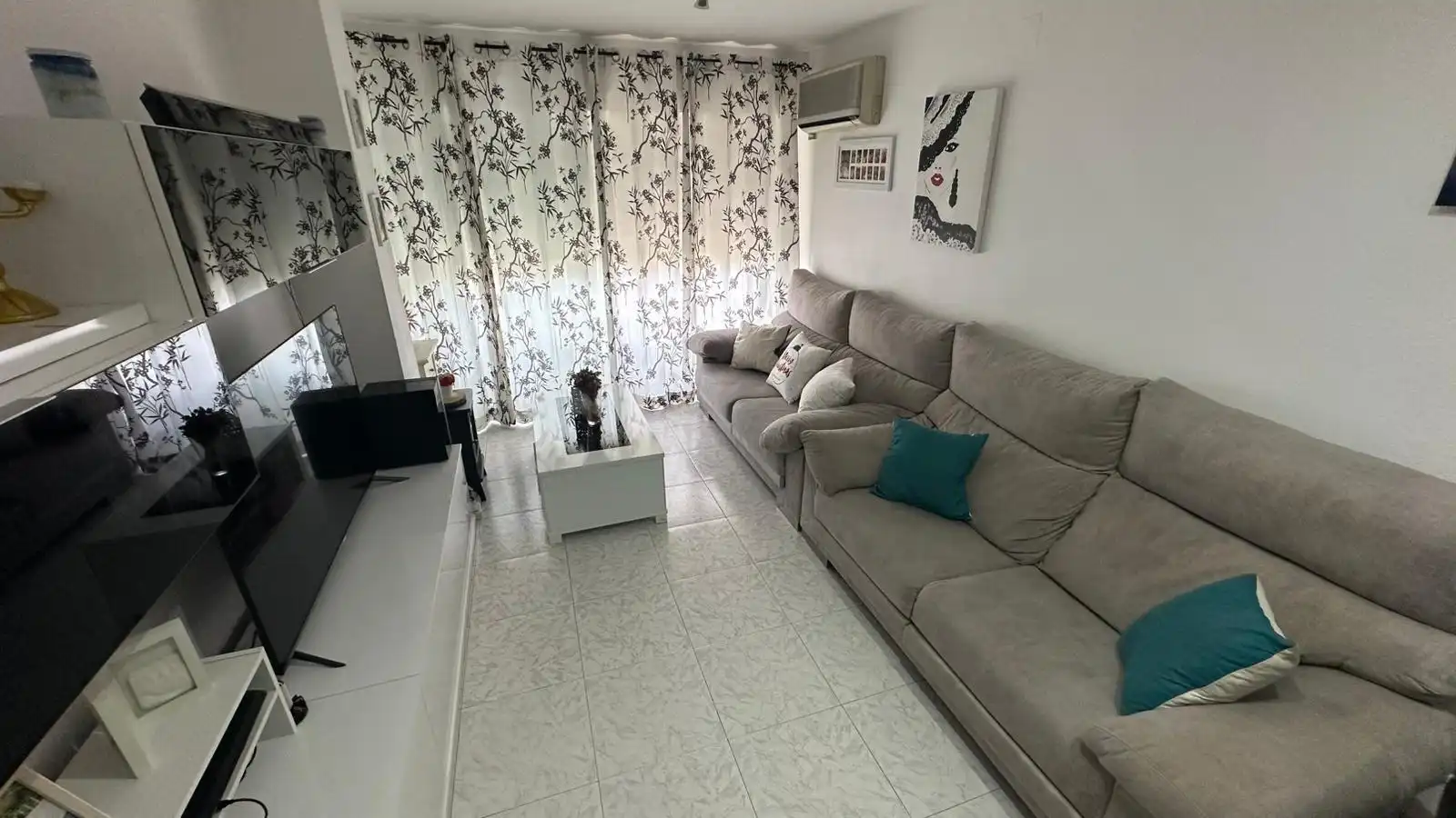 Wohnzimmer von Wohnungen zum Verkauf in Castellón de la Plana / Castelló de la Plana mit Abstellraum, Möbliert und Balkon