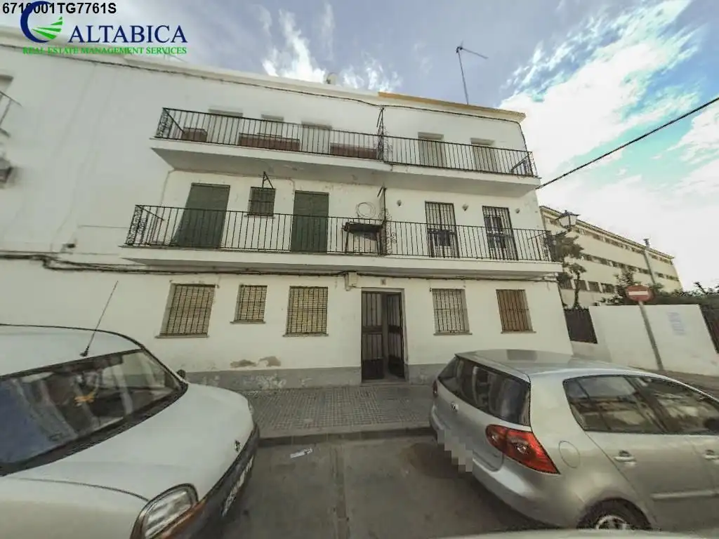 Vista exterior de Piso en venta en Lora del Río