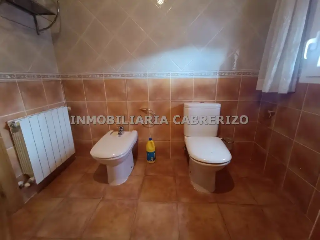 Baño de Casa o chalet en venta en Ribafrecha con Calefacción, Parquet y Terraza