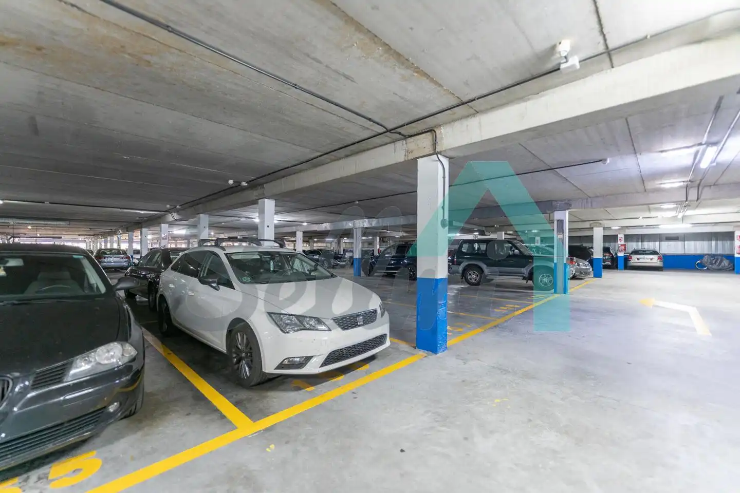Parkplatz von Wohnung zum Verkauf in Oviedo  mit Heizung, Parkett und Terrasse