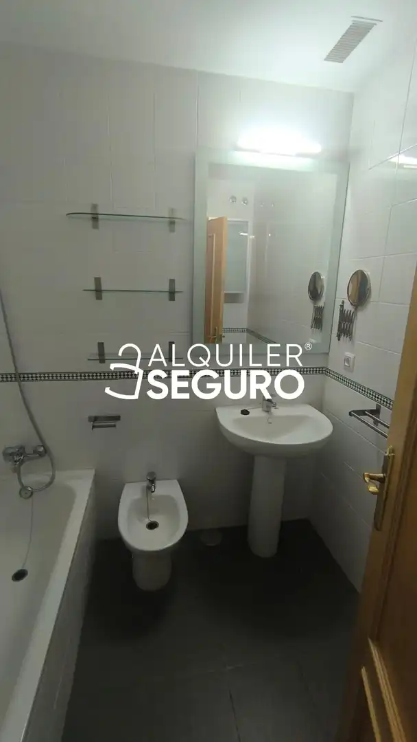 Baño de Casa o chalet de alquiler en Gelves con Aire acondicionado