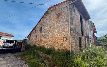 Exterior view of Single-family semi-detached for sale in Villaescusa (Cantabria)  with Private garden