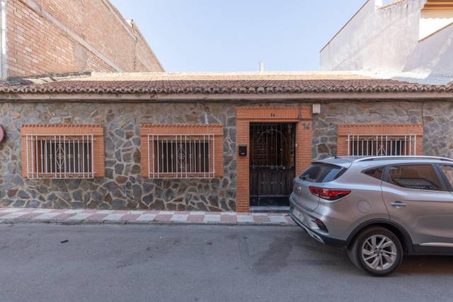 Casa-chalet en Venta en Avda. De los Ogíjares