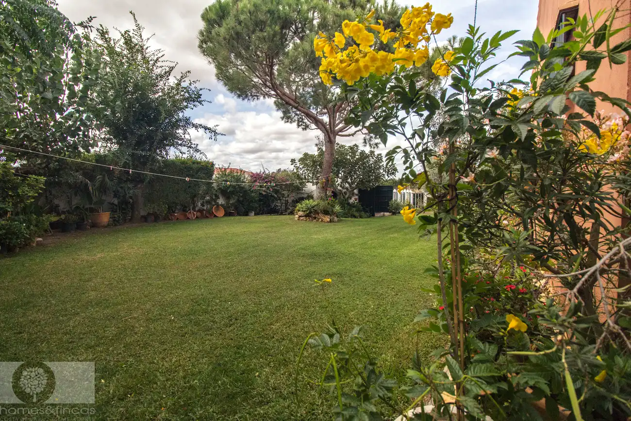 Jardí de Finca rústica en venda en Cartaya amb Jardí privat, Traster i Piscina