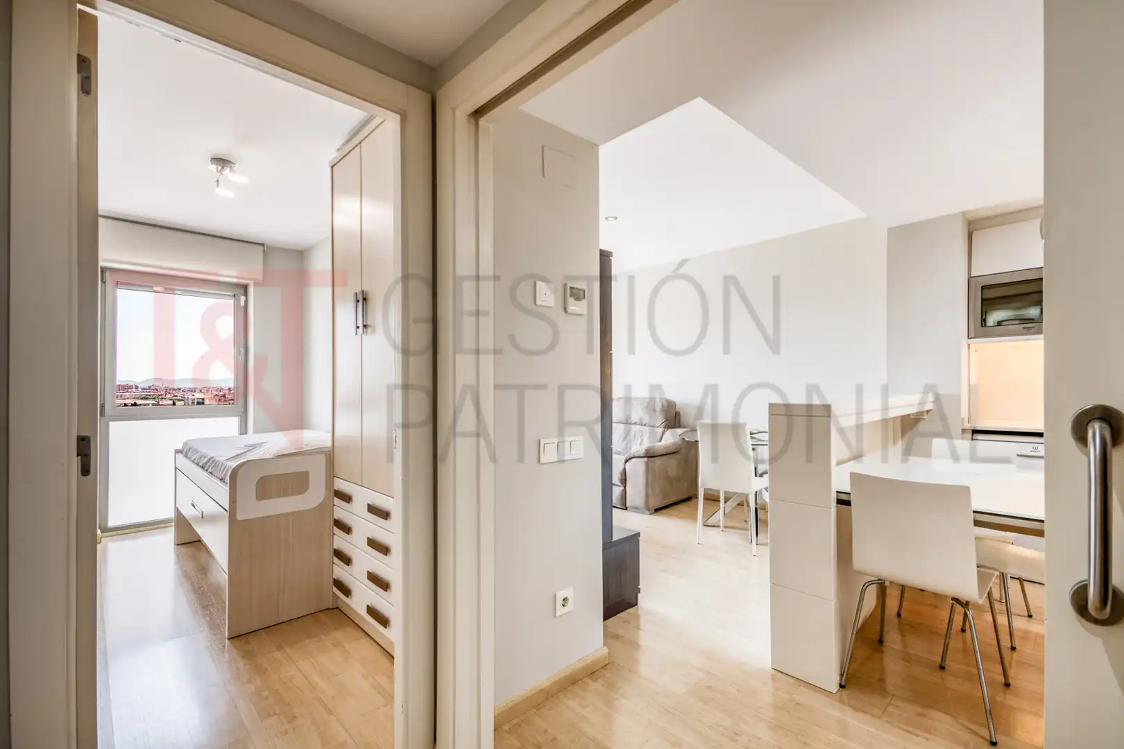 Bedroom of Flat for sale in Sabadell  with Air Conditioner, Heating and Terrace