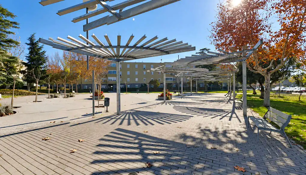 Vista exterior de Piso en venta en Mejorada del Campo con Calefacción, Terraza y Trastero
