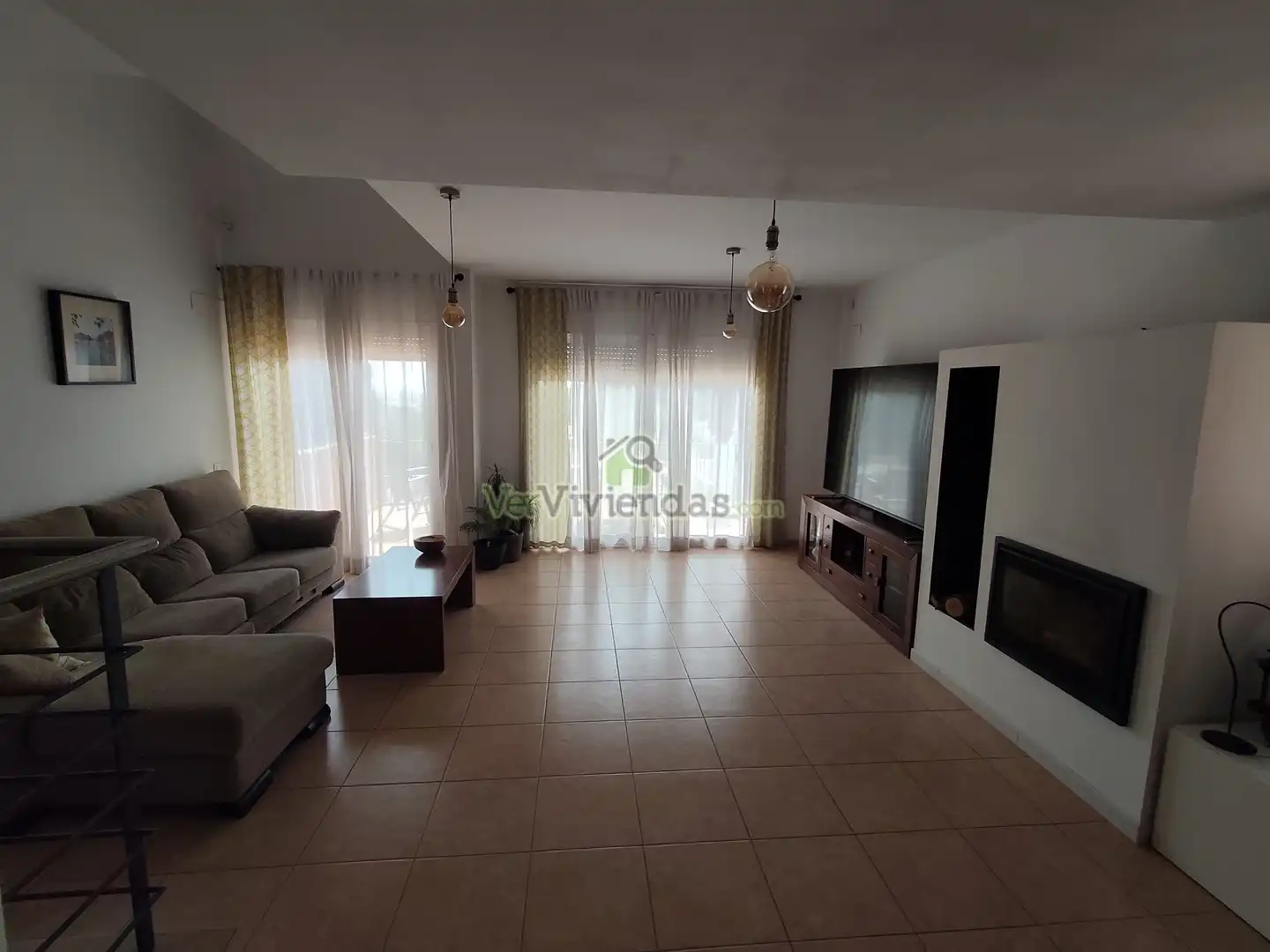 Sala d'estar de Casa adosada en venda en Castellar del Vallès amb Calefacció, Jardí privat i Terrassa