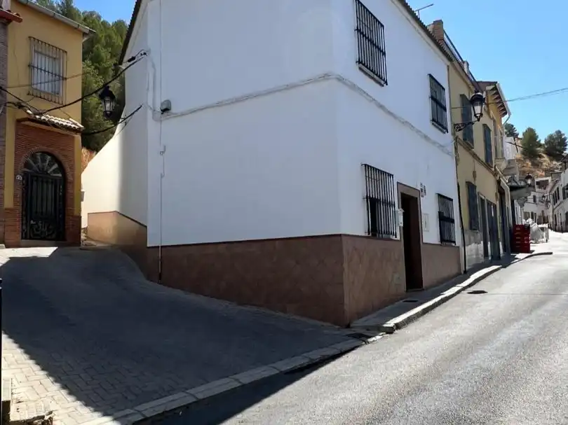 Maison jumelée à vendre à Calle Barrio 25