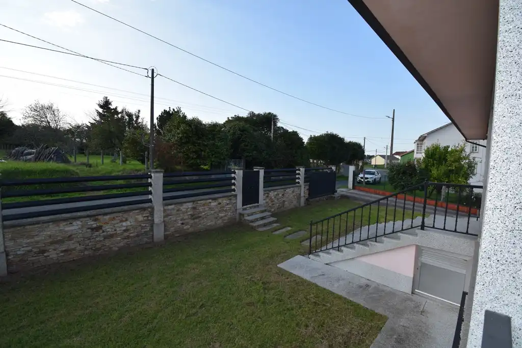 Jardí de Casa o xalet en venda en Fene amb Jardí privat, Terrassa i Moblat