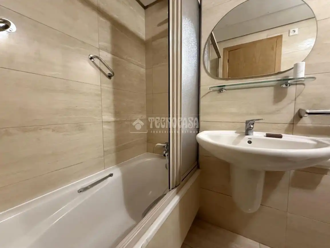 Baño de Piso en venta en Madrid con Aire acondicionado, Calefacción y Parquet