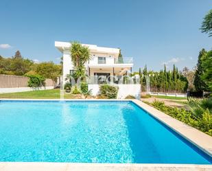 Vista exterior de Casa o xalet de lloguer en Godella amb Aire condicionat, Calefacció i Jardí privat