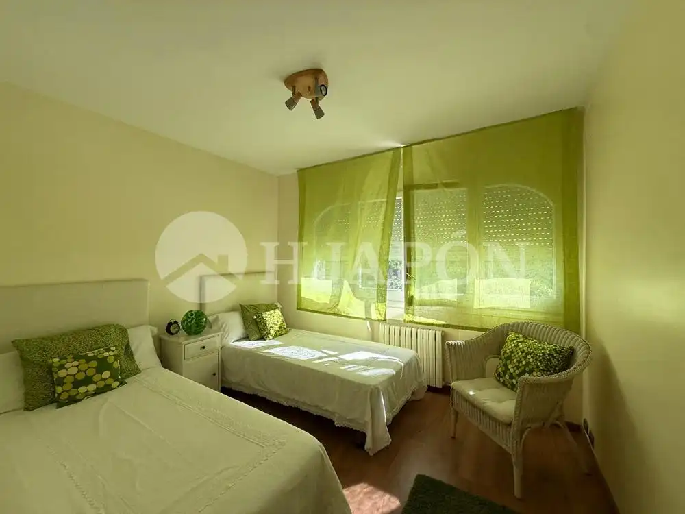 Bedroom of Houses for sale in Alella  with Heating, Private garden and Terrace