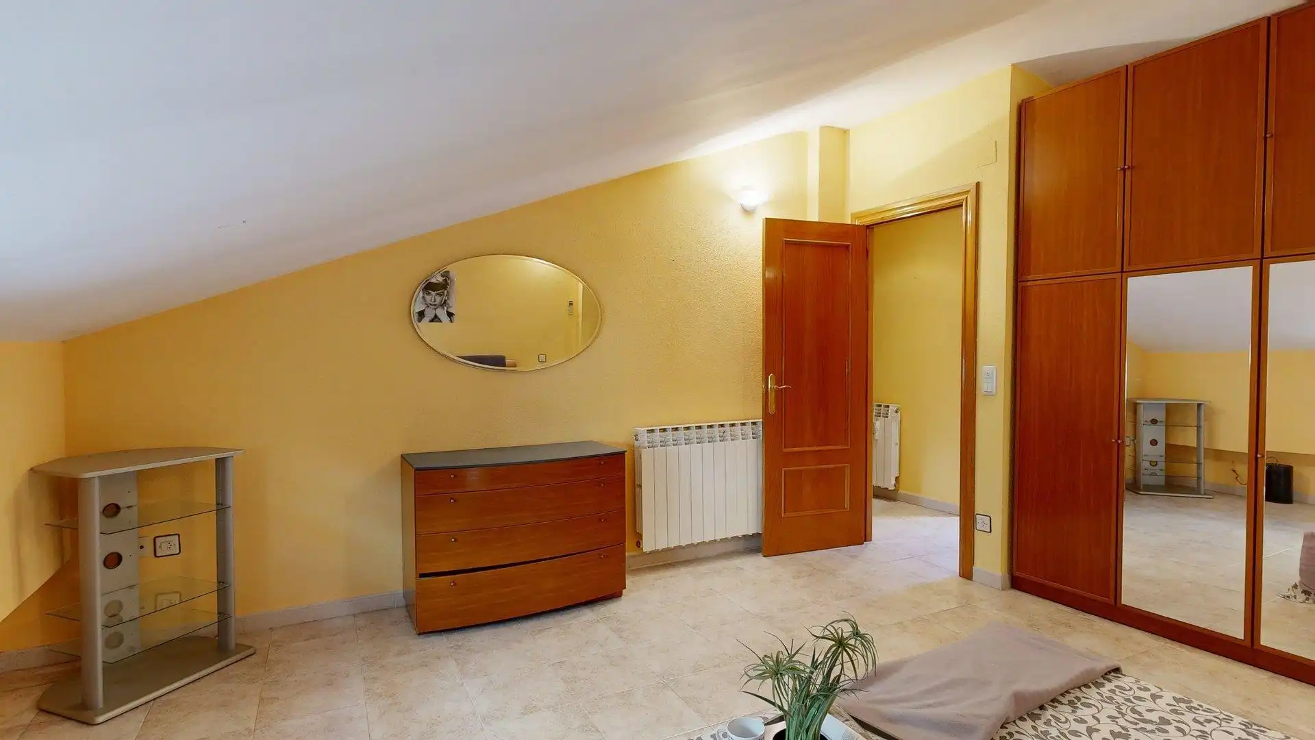 Dormitori de Casa o xalet en venda en Zaragoza amb Calefacció, Terrassa i Moblat