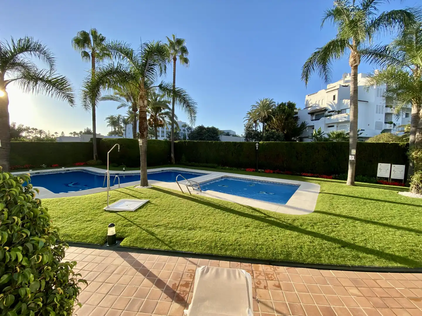 Piano terra con piscina in affitto a Nueva Andalucía, imagen 2