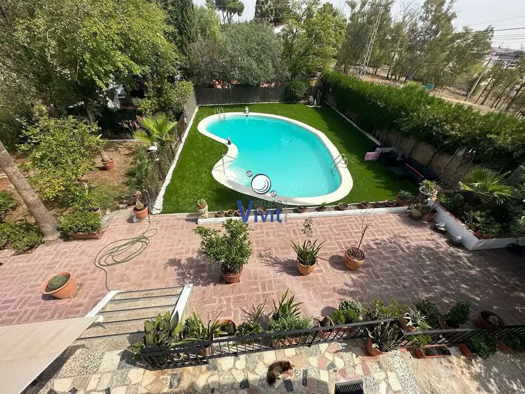 Piscina de Casa o chalet en venta en Alcalá de Guadaira con Aire acondicionado, Jardín privado y Piscina