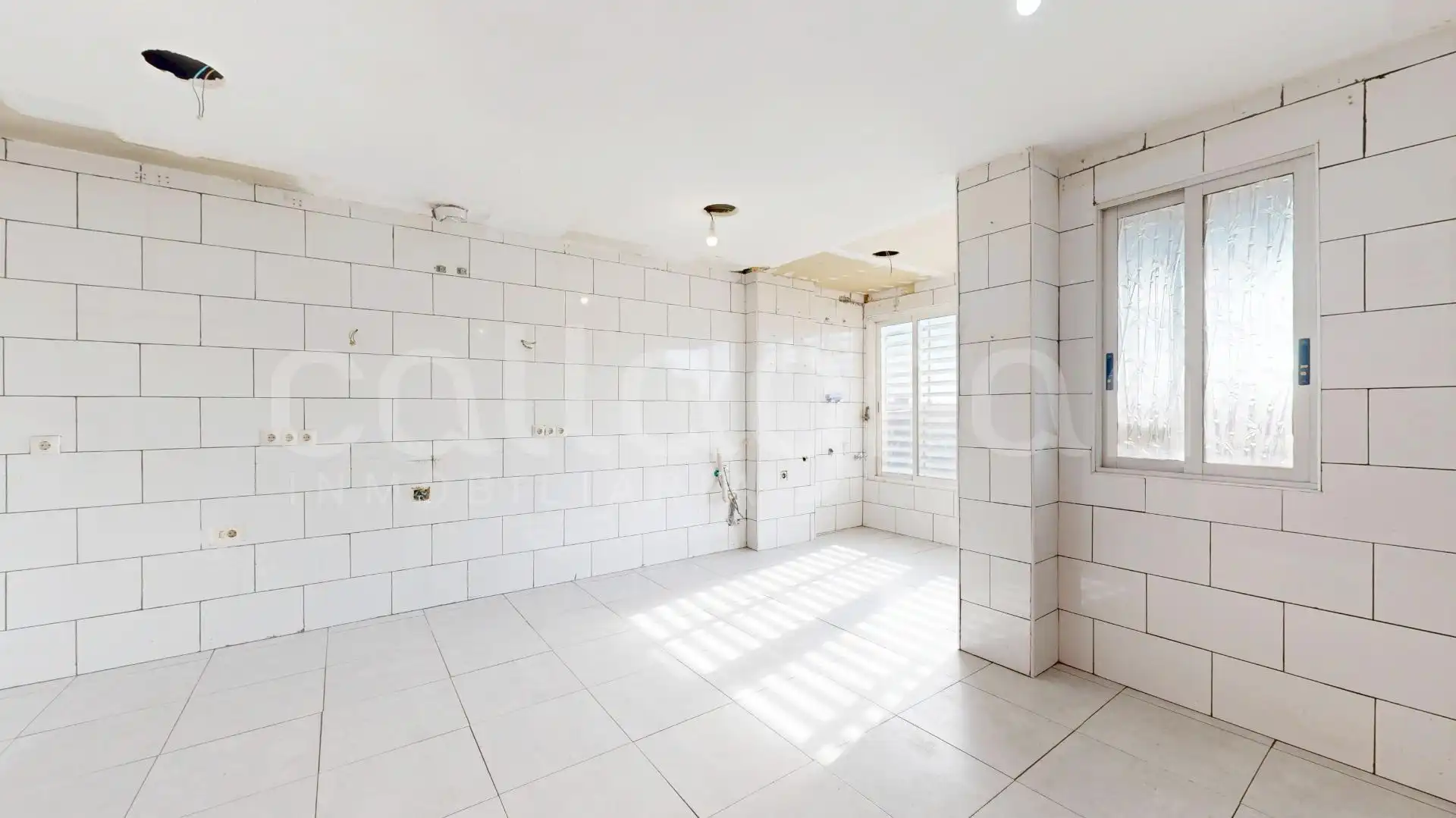 Flat for sale in Valencia  with Balcony