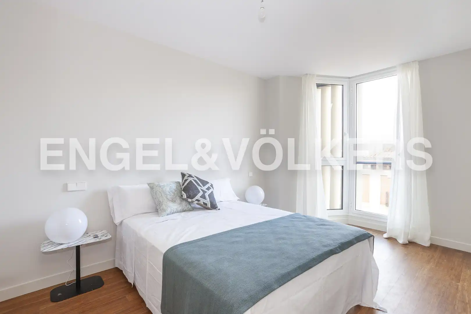 Bedroom of Flat for rent in Madrid  with Air Conditioner, Heating and Swimming Pool