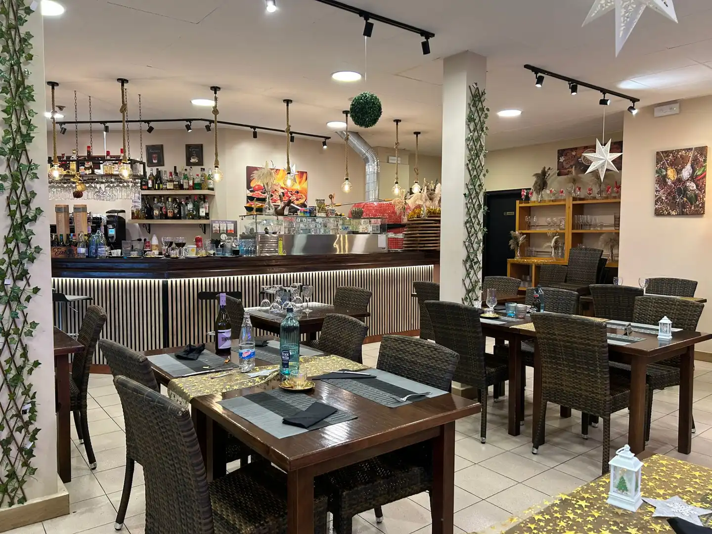 Local comercial en traspàs a Els Pins